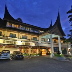 Royal denai hotel bukittinggi indonesia