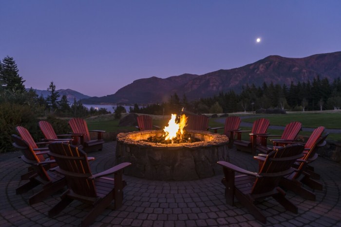 Lodge skamania stevenson pit luxurious gorge columbia