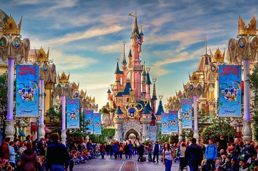 Disneyland paris package holidays