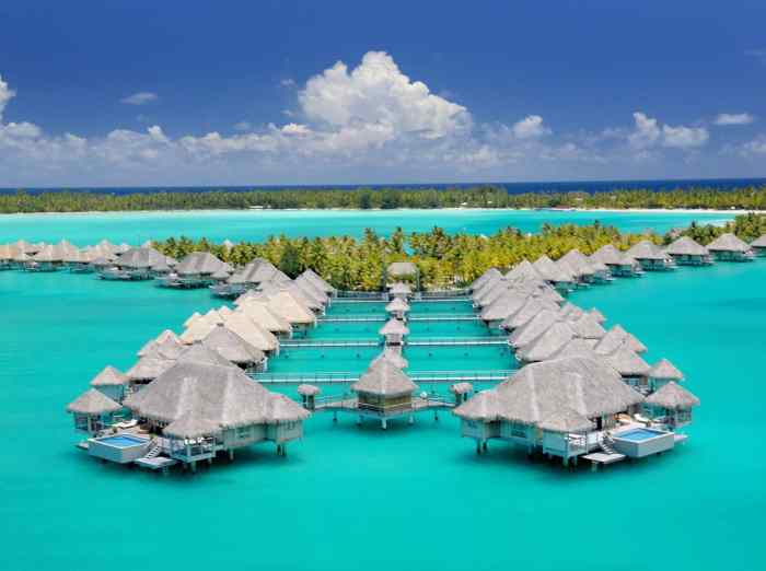 Overwater bungalows fiji honeymoon bungalow inclusive cobalt fantasize dive waters