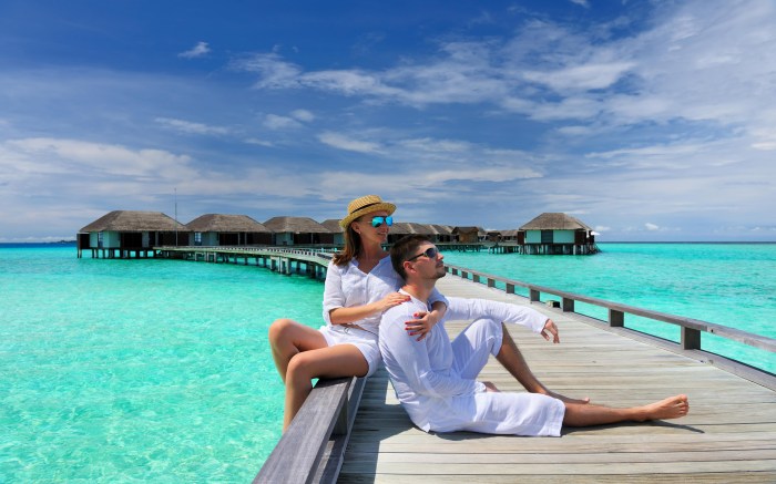 Maldives couple beach romantic wallpaper tropical wedding loving journey resolution