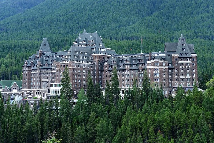 Fairmont which hotel chain