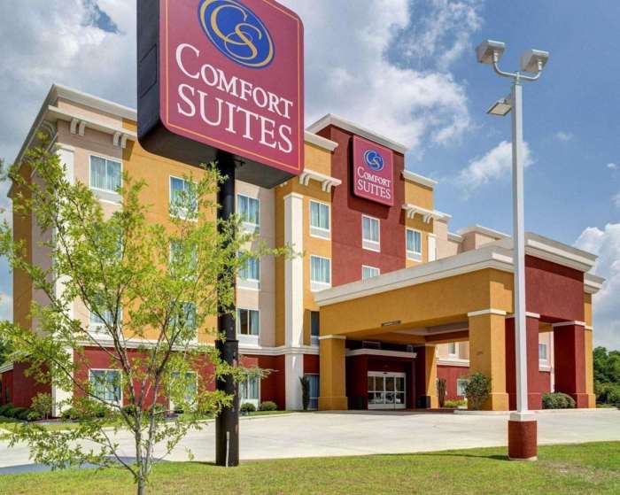 Comfort suites hotel chain